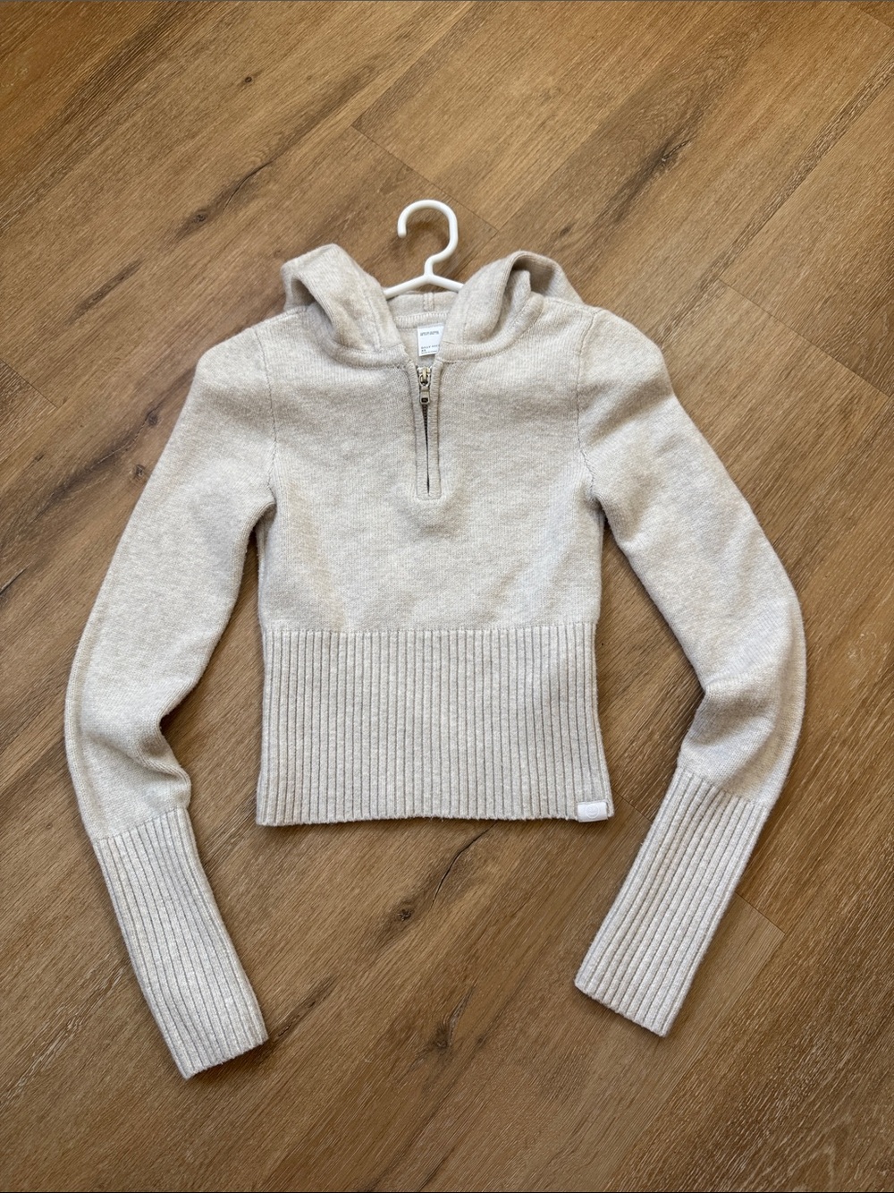 Hollister Beige Knit Half-Zip Hoodie – XS